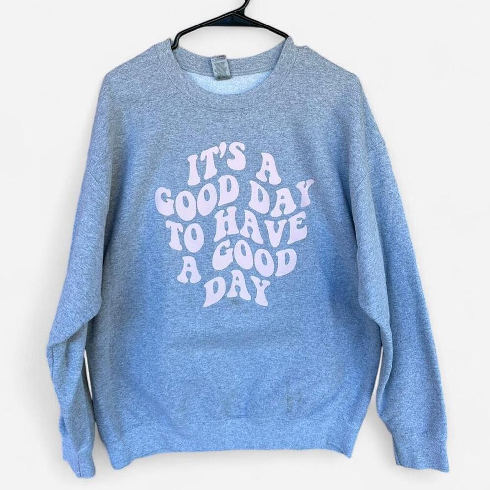 Cute grey gildan heavy blend